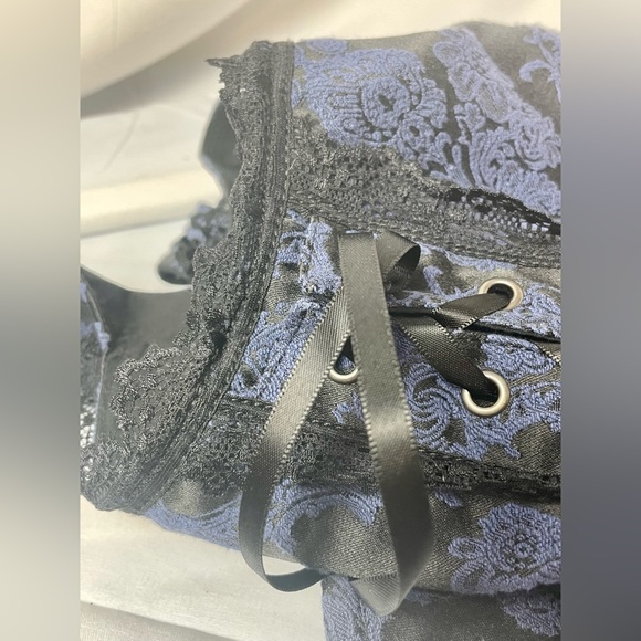 Vintage tripp 2x Victorian corset in blue and black vintage torrid plus size - Picture 6 of 10